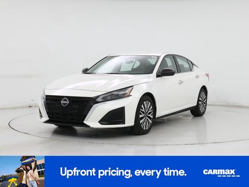 White 2024 Nissan Altima SV