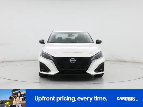 White 2024 Nissan Altima SV