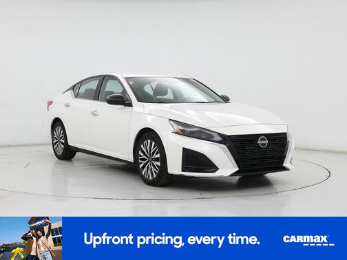White 2024 Nissan Altima SV