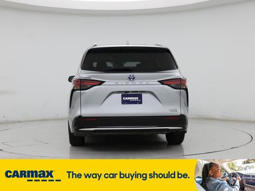 2022 Toyota Sienna Limited