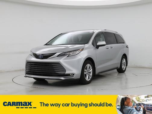2022 Toyota Sienna Limited