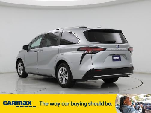 2022 Toyota Sienna Limited