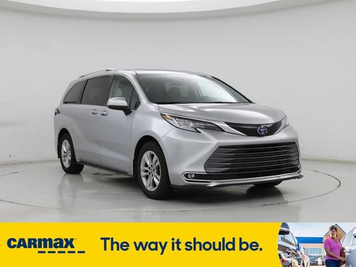 2022 Toyota Sienna Limited