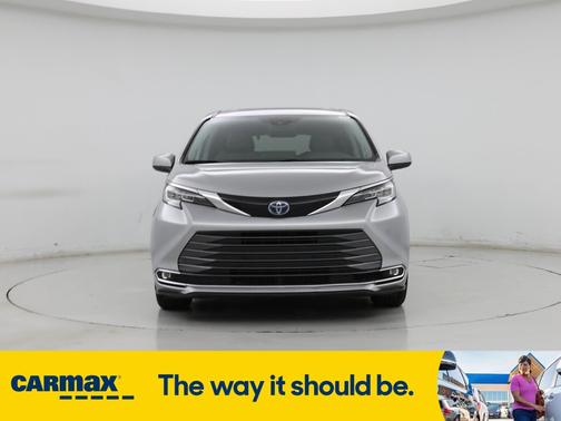 2022 Toyota Sienna Limited