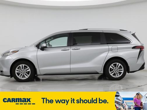 2022 Toyota Sienna Limited