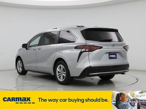 2022 Toyota Sienna Limited