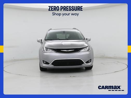 Silver 2019 Chrysler Pacifica Limited