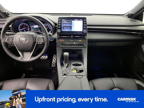 Silver 2019 Toyota Avalon Touring