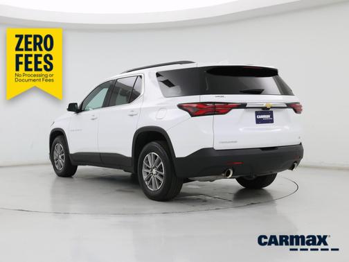 White 2023 Chevrolet Traverse LT Cloth