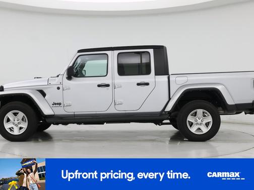 Silver 2022 Jeep Gladiator Sport S