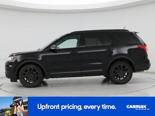 Black 2018 Ford Explorer XLT