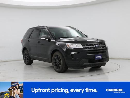 Black 2018 Ford Explorer XLT