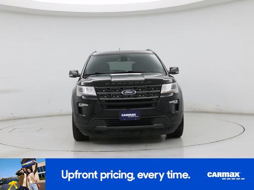 Black 2018 Ford Explorer XLT