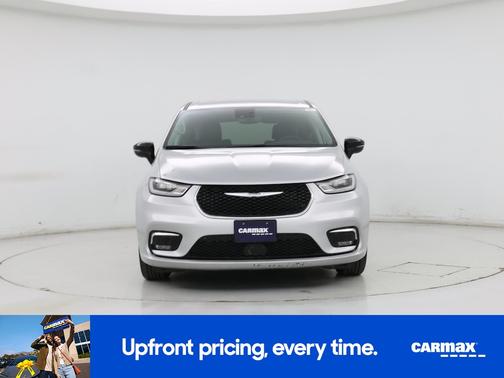 Silver 2024 Chrysler Pacifica Touring L