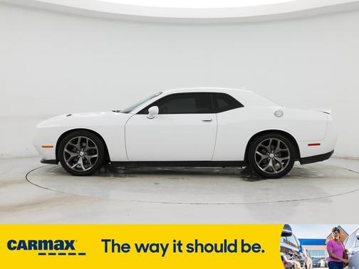 2016 Dodge Challenger SXT Plus
