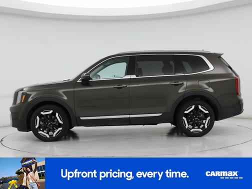 Green 2025 Kia Telluride S