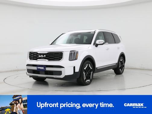 White 2025 Kia Telluride S