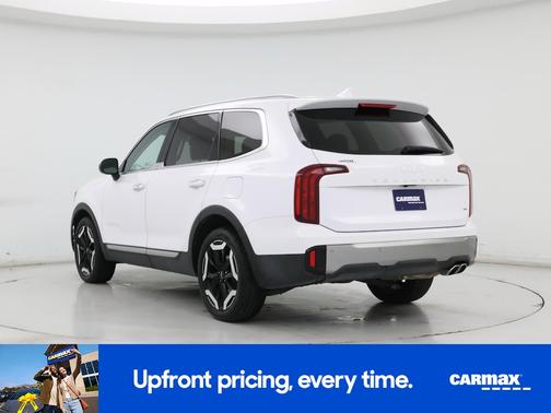 White 2025 Kia Telluride S