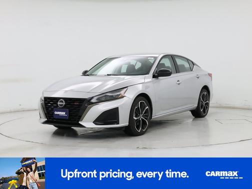 Silver 2023 Nissan Altima SR