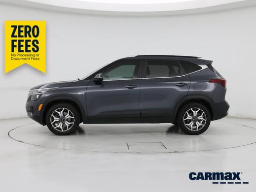 Gray 2023 Kia Seltos EX