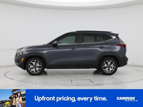 Gray 2023 Kia Seltos EX