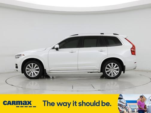 2016 Volvo XC90 T6 Momentum