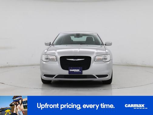 2020 Chrysler 300 Touring L