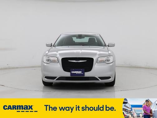 2020 Chrysler 300 Touring L