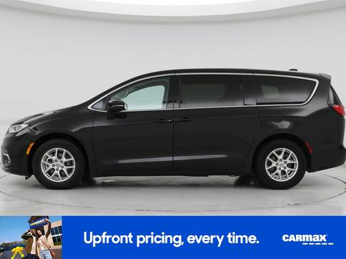 Black 2023 Chrysler Pacifica Touring L