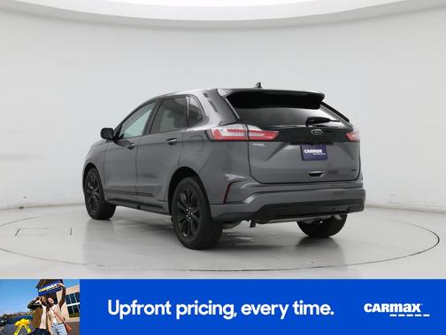 Gray 2024 Ford Edge SE