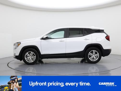 White 2024 GMC Terrain SLE