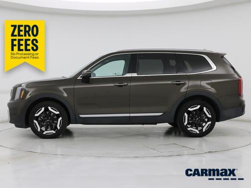 Green 2025 Kia Telluride S