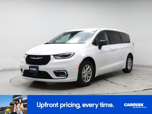 White 2024 Chrysler Pacifica Touring L