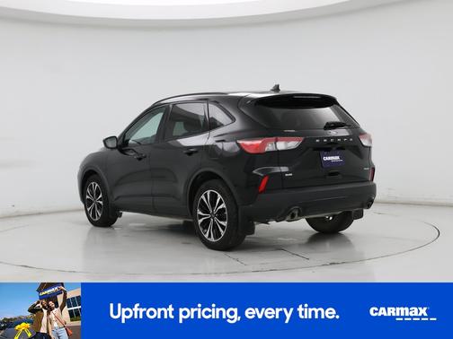 Black 2022 Ford Escape SE