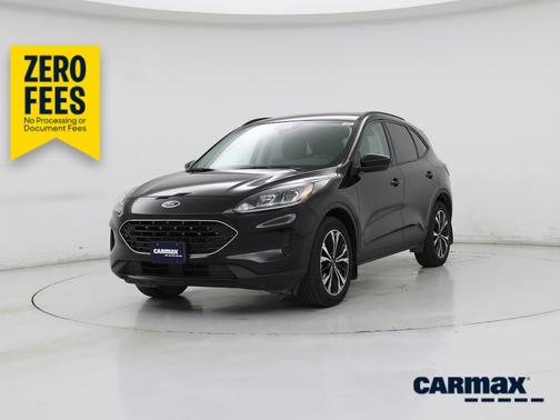 Black 2022 Ford Escape SE