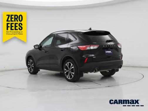 Black 2022 Ford Escape SE