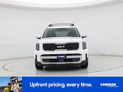 White 2025 Kia Telluride S