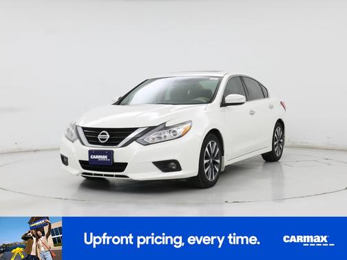 White 2016 Nissan Altima SL