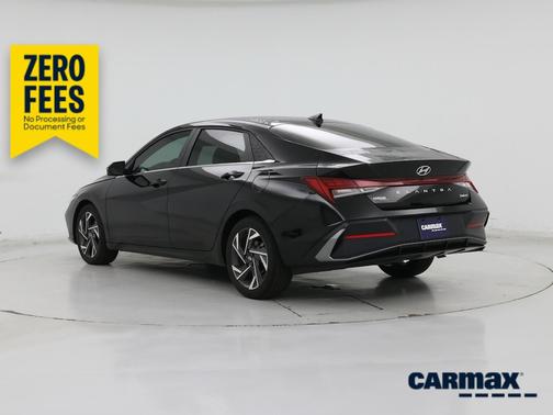Black 2024 Hyundai ELANTRA Limited