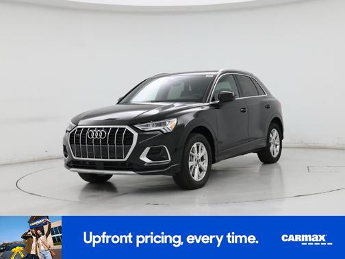 Black 2024 Audi Q3 Premium