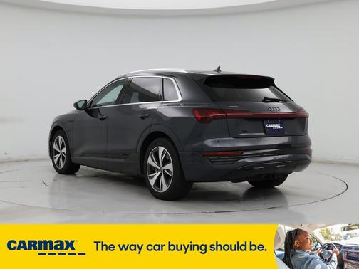 2024 Audi Q8 e-tron Premium Plus