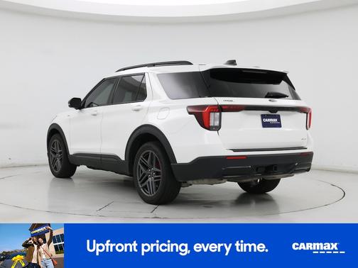 White 2025 Ford Explorer ST-Line