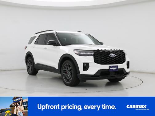 White 2025 Ford Explorer ST-Line