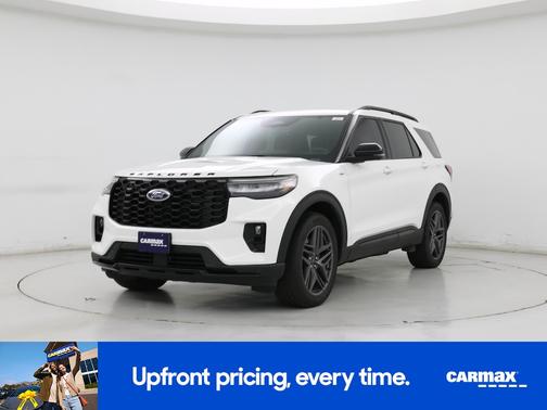 White 2025 Ford Explorer ST-Line