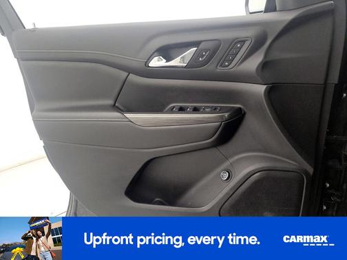 Black 2023 GMC Acadia SLT