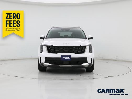 White 2025 Kia Sorento S