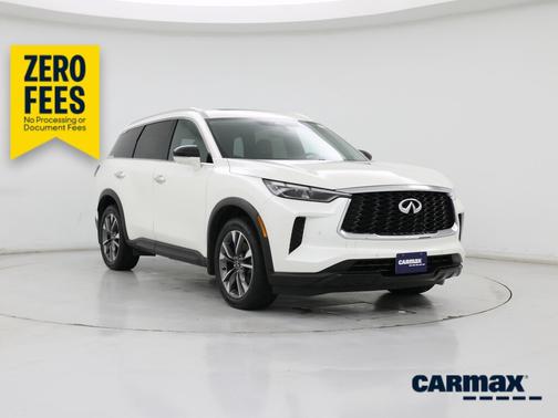 White 2023 INFINITI QX60 Luxe