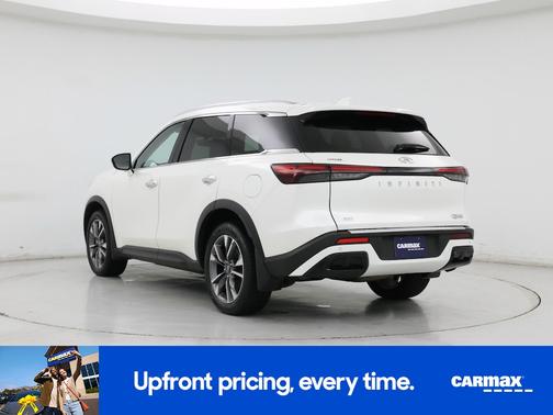 White 2023 INFINITI QX60 Luxe