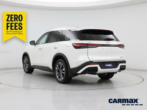 White 2023 INFINITI QX60 Luxe