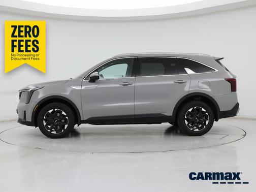 Gray 2025 Kia Sorento S